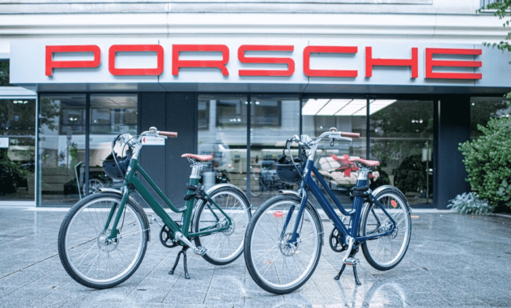 Vélo de courtoisie -PORSCHE